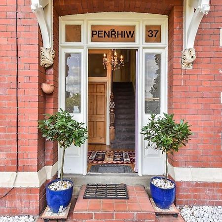Traditional 3-Bed Property In Pontcanna With Parking คาร์ดิฟฟ์ ภายนอก รูปภาพ
