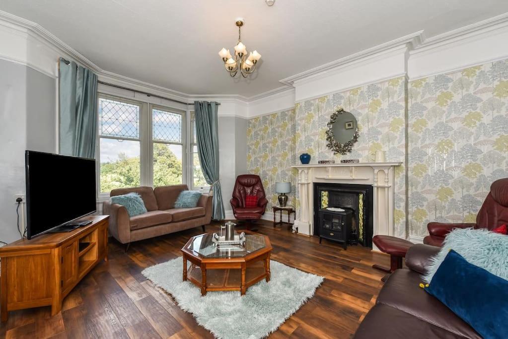 Traditional 3-Bed Property In Pontcanna With Parking คาร์ดิฟฟ์ ภายนอก รูปภาพ