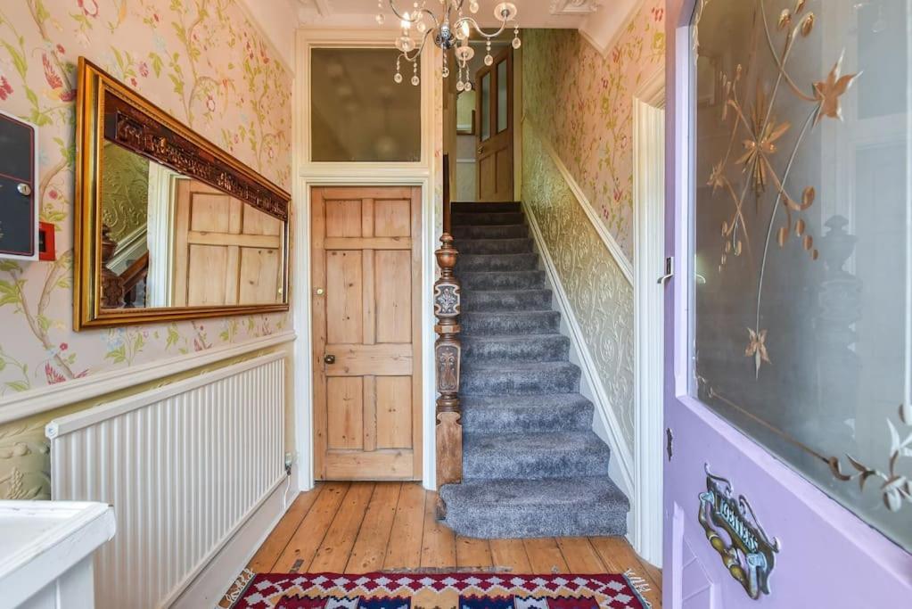 Traditional 3-Bed Property In Pontcanna With Parking คาร์ดิฟฟ์ ภายนอก รูปภาพ