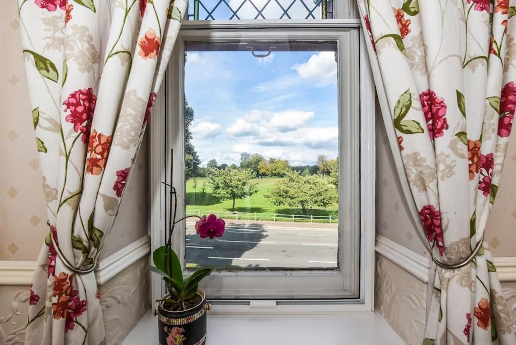Traditional 3-Bed Property In Pontcanna With Parking คาร์ดิฟฟ์ ภายนอก รูปภาพ