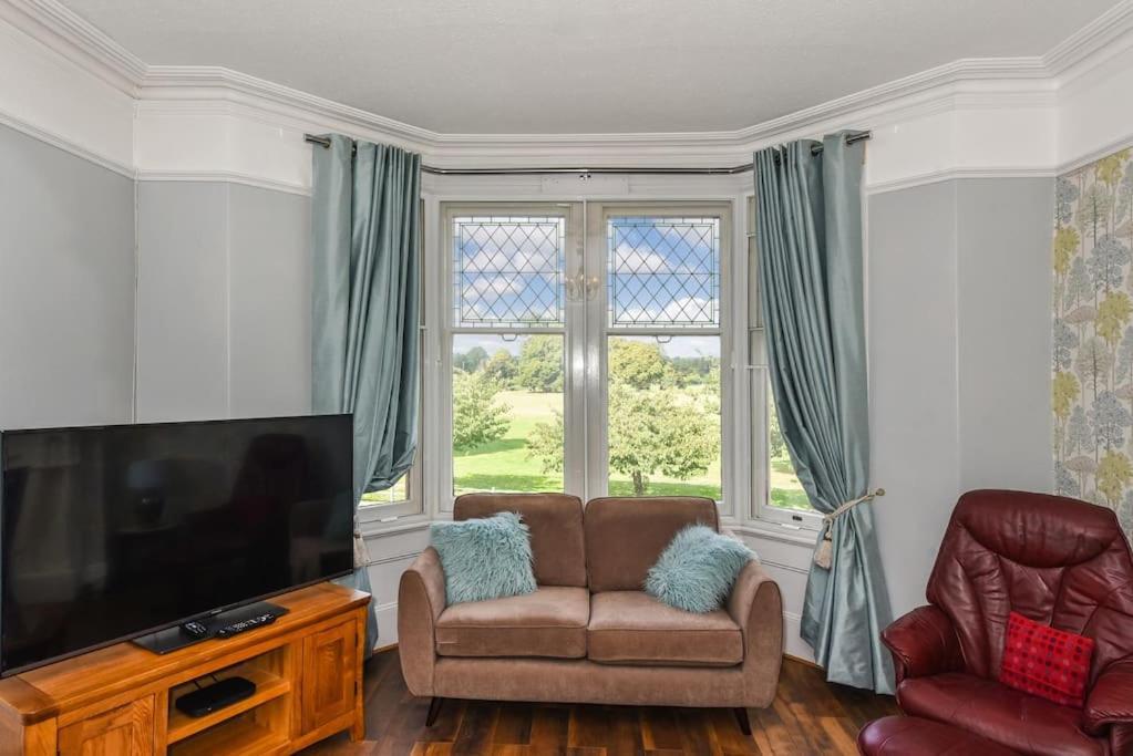 Traditional 3-Bed Property In Pontcanna With Parking คาร์ดิฟฟ์ ภายนอก รูปภาพ