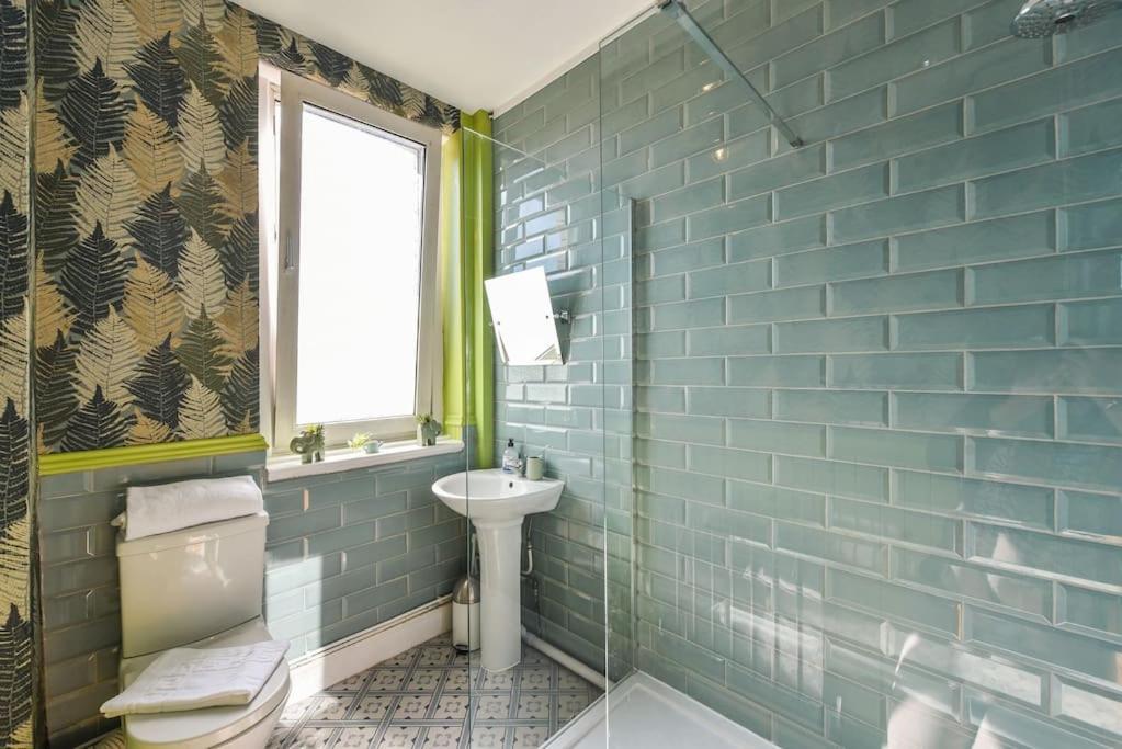 Traditional 3-Bed Property In Pontcanna With Parking คาร์ดิฟฟ์ ภายนอก รูปภาพ