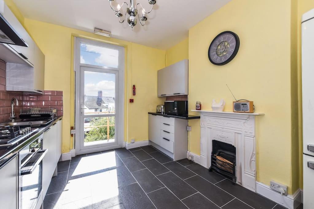 Traditional 3-Bed Property In Pontcanna With Parking คาร์ดิฟฟ์ ภายนอก รูปภาพ