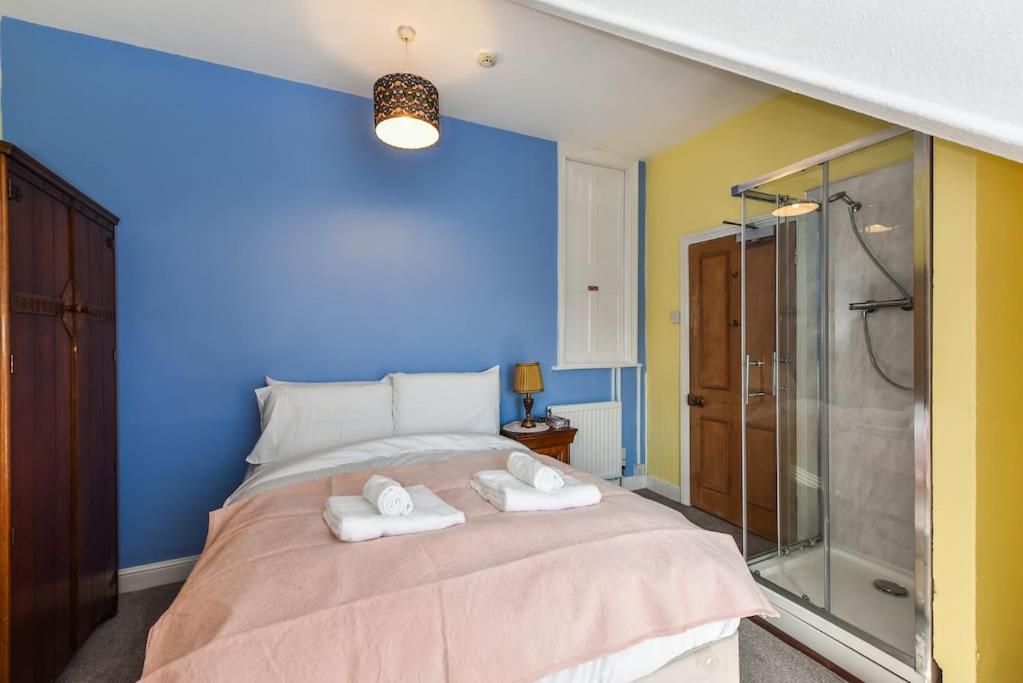 Traditional 3-Bed Property In Pontcanna With Parking คาร์ดิฟฟ์ ภายนอก รูปภาพ